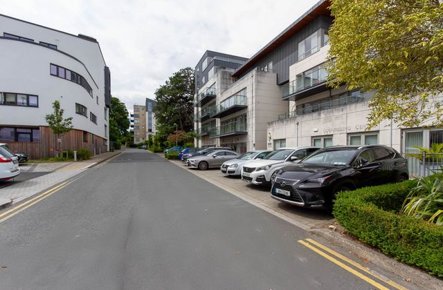 Apartment 302, Block K Beechwood Court, Stillorgan, Co. Dublin, Stillorgan, Co. Dublin - Click to view photos