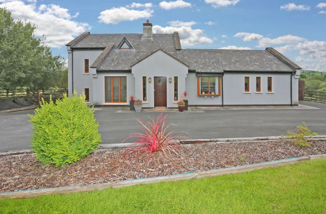 3 Kilmore, Blackwater, Ardnacrusha, Co. Clare - Click to view photos