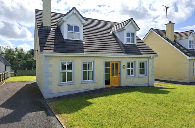 63 White Maples, Church Road, Bundoran, Co. Donegal - Click to view photos