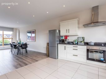 2 Bedroom Apartment, Johnstown Rd, Cabinteely, Dublin 18 - Image 3