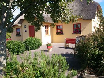 The Thatch Cottage, Strandsend, Cahersiveen, Co. Kerry - Image 2