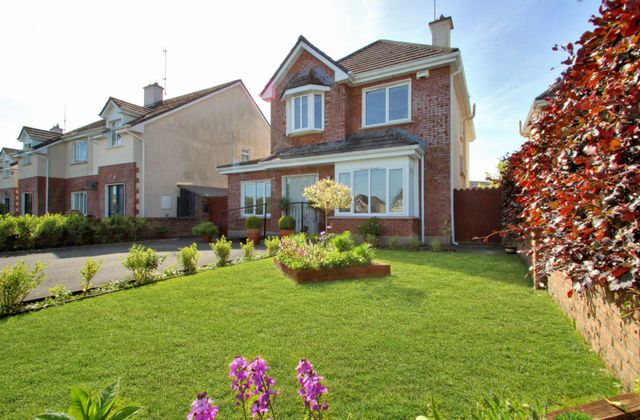 17 Gort Na Ri, Athenry, Co. Galway - Click to view photos