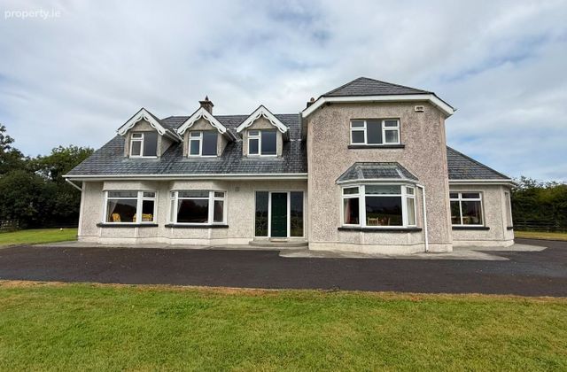 Annaghbrack House, Annaghbrack Glebe, Blue Ball, Tullamore, Co. Offaly - Click to view photos