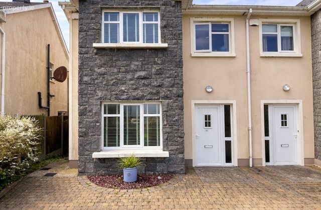 22 Lorro Gate, Athenry, Athenry, Co. Galway - Click to view photos