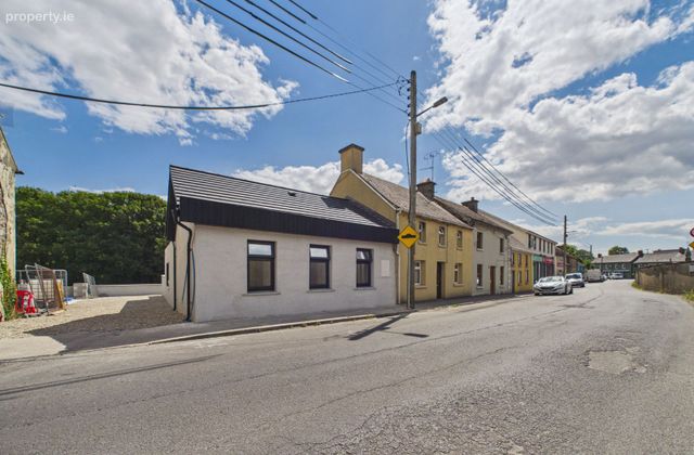 Upper Kilmacow, Co. Kilkenny, Ballykeoghan, Co. Kilkenny - Click to view photos