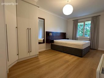 Apartment 54, The Pines, Herbert Park Lane, Donnybrook, Dublin 4 - Image 4