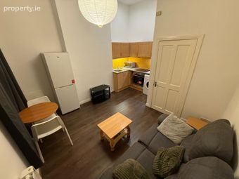 Flat 4, 7 Saint Vincent Street North, North Circular Road, Dublin 7 - Image 2