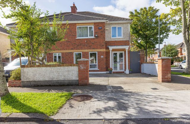 25 Hazelbury Park, Castaheany, Clonee, Dublin 15 - Click to view photos