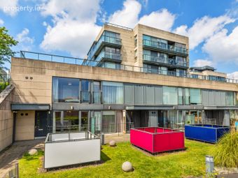 12 Temple Court, Milltown Avenue, Mount Saint Anne's, Dublin 6 - Image 2