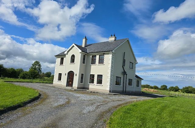 Carrowmore, Croghan, Croghan, Co. Roscommon - Click to view photos