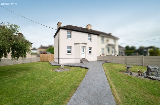 31 Saint Theresa's Place, Kanturk, Kanturk, Co. Cork - Click to view photos