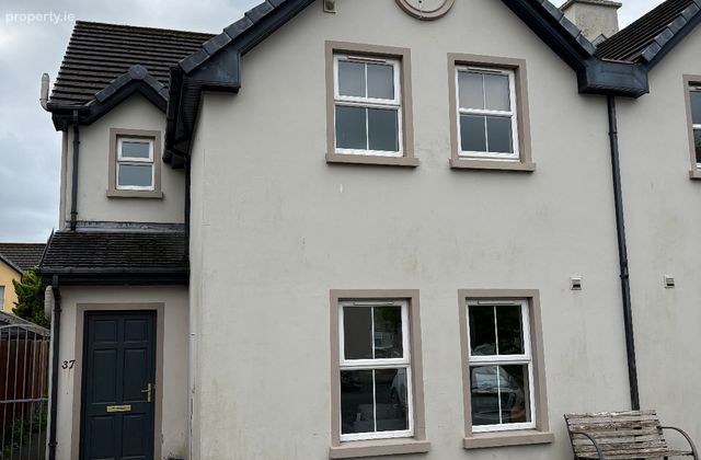 37 Carraigbeag, Clogher Fail&iacute;, Tralee, Co. Kerry - Click to view photos