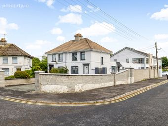 925 Moorefield Crescent, Newbridge, Co. Kildare - Image 2