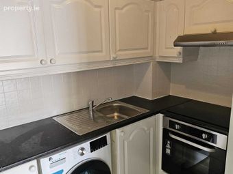 Apt 30, 109 Parnell Street, D01 H524, Dublin 1 - Image 2