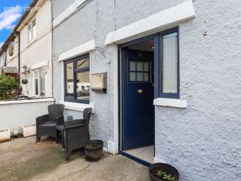 18 Summer Street, The Coombe, Dublin 8 - Image 2