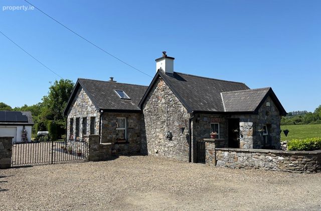 Teermaclane, Ennis, Teermaclane, Co. Clare - Click to view photos