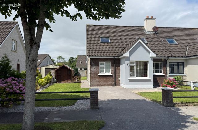 12 Manor Place, Manor Village, Tralee, Co. Kerry - Click to view photos