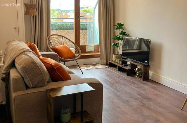 Apartment Merrion Village, Merrion, Dublin 4 - Click to view photos