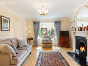 27 Carysfort Woods, Blackrock, Stillorgan, Co. Dublin - Image 4