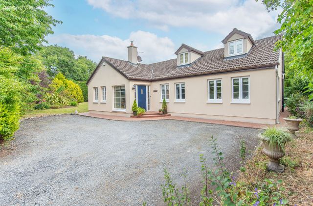 Amberley, Glenascaul, Oranmore, Galway, Oranmore, Co. Galway - Click to view photos