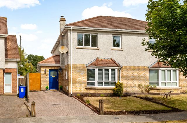 16 Newberry Park, Edenderry, Co. Offaly - Click to view photos