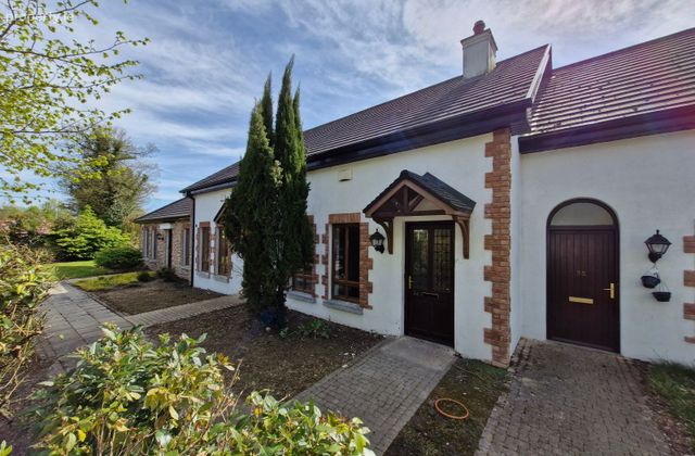 34 Thomond Lodge, Ballymahon, Ballymahon, Co. Longford - Click to view photos