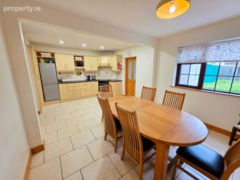30 Bushypark Lawn, Circular Road, Newcastle, Co. Galway - Image 3