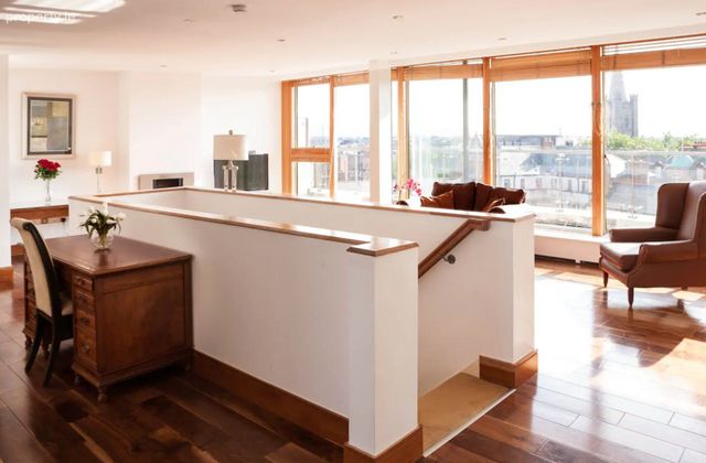 Duplex Penthouse, Castle Way, Christchurch, Dublin 8 - Click to view photos