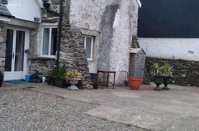 4 Courtyard Cottages, Rosnastraw, Tinahely, Co. Wicklow - Click to view photos