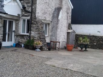 4 Courtyard Cottages, Rosnastraw, Tinahely, Co. Wicklow