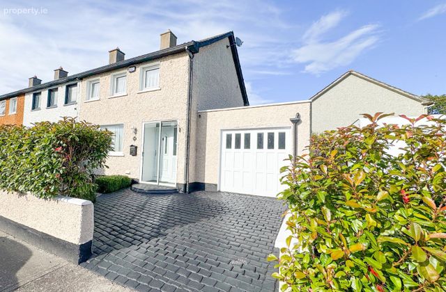 190 Ashlawn Park, Ballybrack, Co. Dublin - Click to view photos