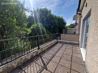 67 Heathervue, Glanmire, Riverstown, Co. Cork - Image 4