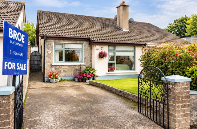 85 Cherrywood Grove, Clondalkin, Dublin 22 - Click to view photos