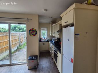 11 Beechfield Close, Castaheany, Clonee, Dublin 15 - Image 4