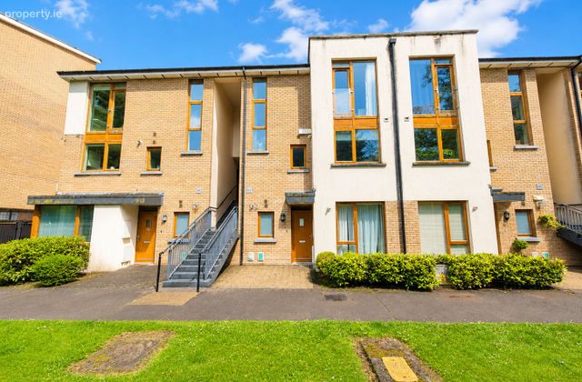42 Blackrock Mews, Convent Road, Blackrock, Co. Cork - Click to view photos