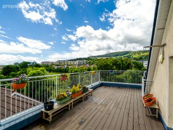 76 Cluain Shee, Aikens Village, Stepaside, Dublin 18 - Image 2
