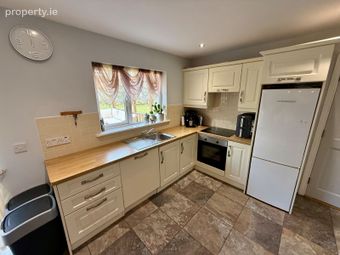 9 Lisacul Manor, Lisacul, Co. Roscommon - Image 5