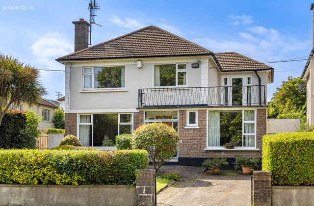 23 Anglesea Park, Killiney, Co. Dublin - Click to view photos