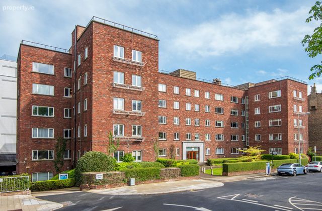 40 Court Apartment, Wilton Place, Dublin 2, Dublin 2 - Click to view photos