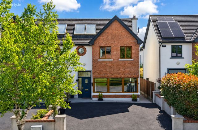 14 Oak Hill, Moate, Mount Temple, Co. Westmeath - Click to view photos