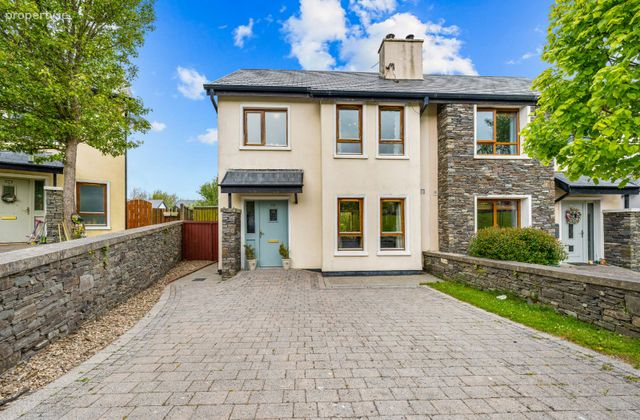 28 Cois Cuain, Courtmacsherry, West Cork, Co. Cork - Click to view photos