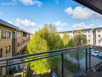4 Castlegate Vale, Adamstown, Lucan, Co. Dublin - Image 3