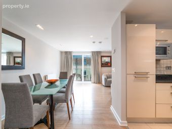 Apt, Shelbourne Court, Shelbourne Lane, Ballsbridge, Dublin 4 - Image 5