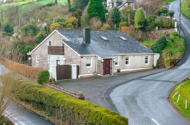 Edelweiss House, Templehill, Carrigrohane, Co. Cork - Click to view photos