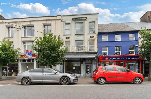 37 Bank Place, Mallow, Co. Cork - Click to view photos
