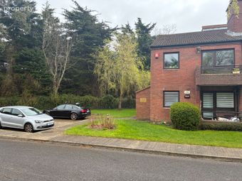 Apartment 16, The Courtyard, Castleside Drive, Rathfarnham, Dublin 14 - Image 2