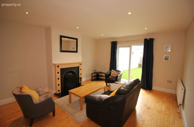 14 The Courtyard, Jacob\'s Island, Blackrock, Co. Cork - Click to view photos
