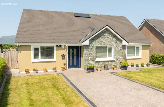 41 Knocklyne Valley, Killorglin, Co. Kerry - Click to view photos