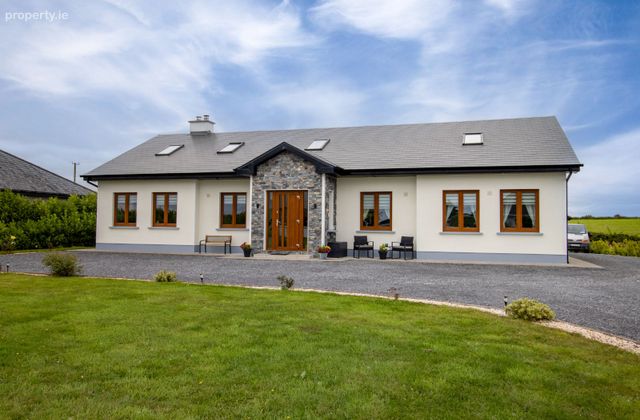 Mirehill, Caherlistrane, Caherlistrane, Co. Galway - Click to view photos