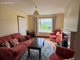 129 Manor Village, Westport Road, Castlebar, Co. Mayo - Image 4
